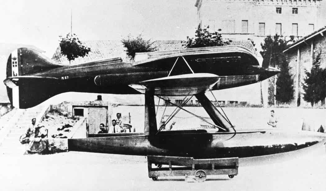 Гоночный гидросамолет Макки М.67 – классический моноплан «Шнейдеровского типа», который сформировался в конце 20-х гг.